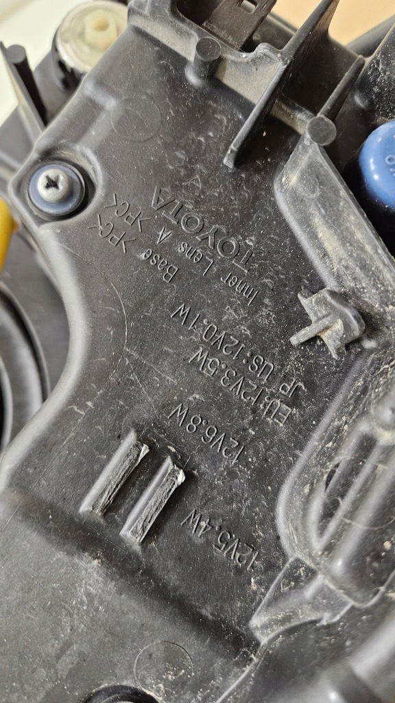 фото №10, Протитуманна фара поворотник drl лівий перед передній toyota prius prime оригінальний