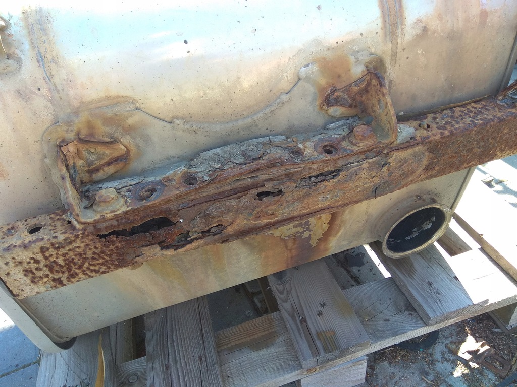 фото №7, Подрамник гаситель bak топлива adblue iveco eurocargo