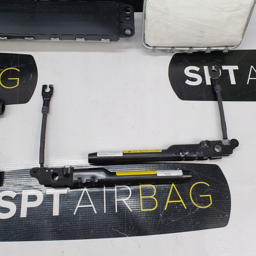 фото №12, Alfa romeo giulia приборная панель приборная панель консоль подушка безопасности нитка зелёный stare возврат