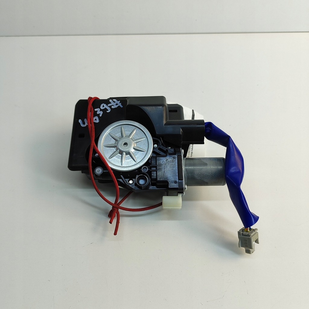 фото №3, Lexus rx 450h 2022 замок крышки задний / багажника