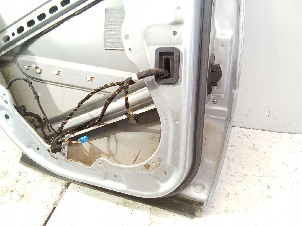 фото №10, Mercedes-benz ml w164 2007 ліва сторона двері задні