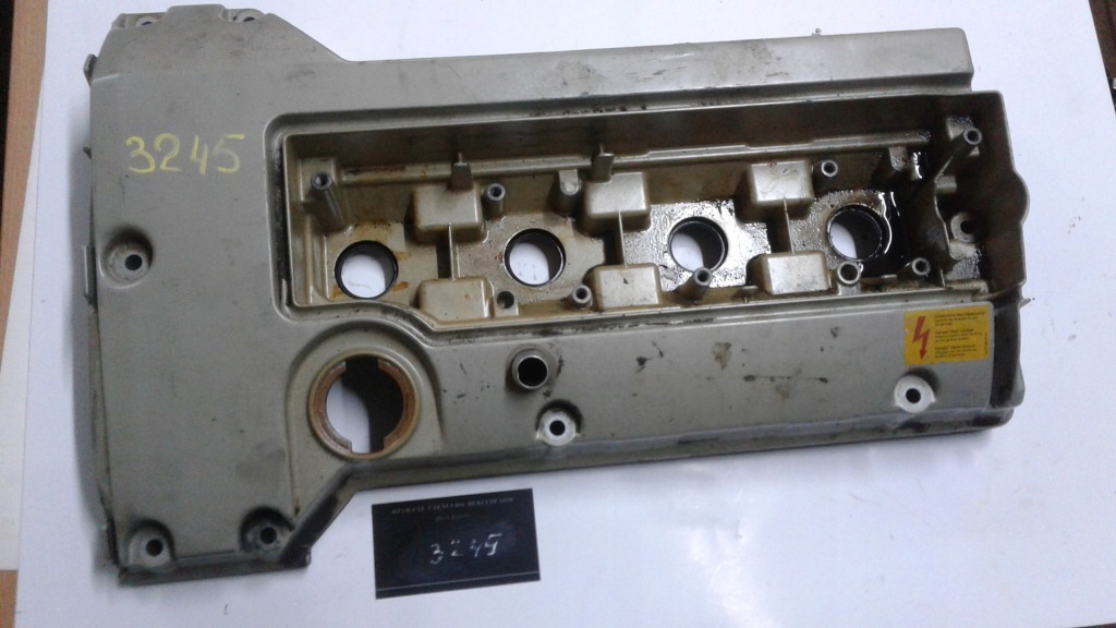 Купити Кришка клапанів w 124 nr 1110101430