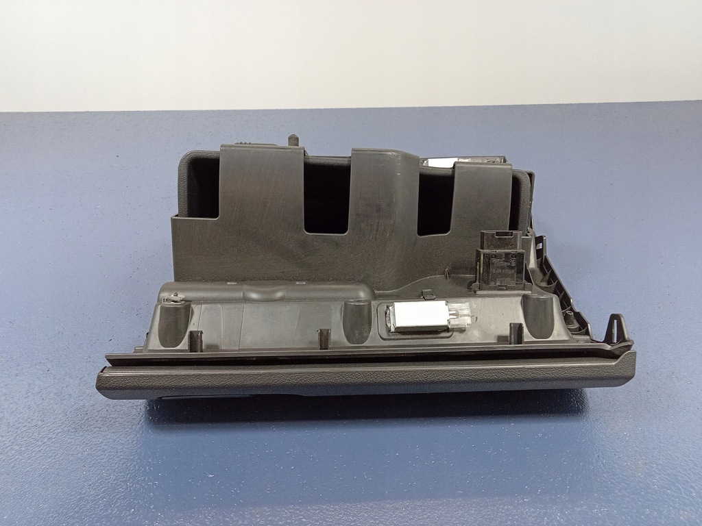 фото №5, Golf plus tiguan бардачок пасажира eu 1k0857551