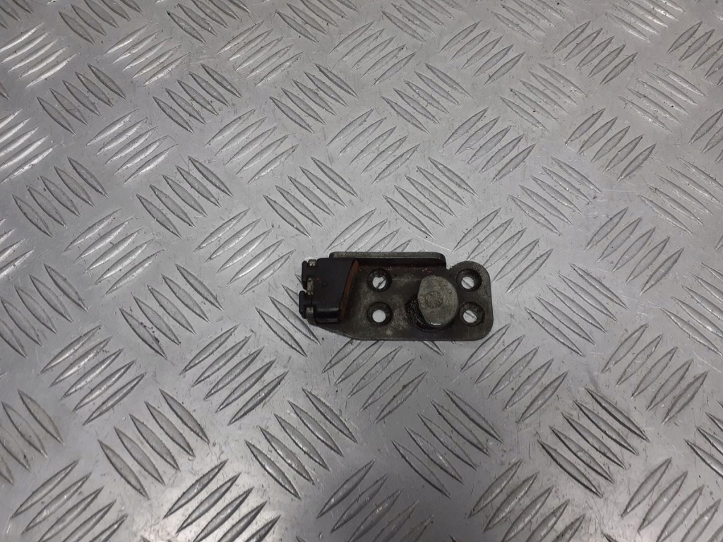 фото №1, Засувка замка двері правий задня skoda 105 s