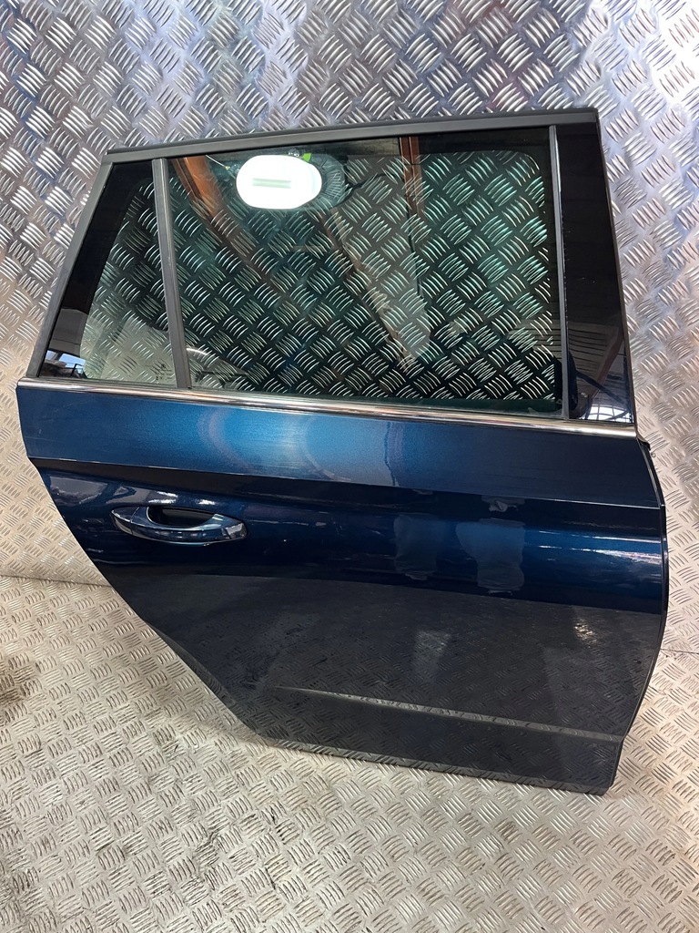 фото №1, Дверь задняя задние правое skoda kamiq 19- lw5q