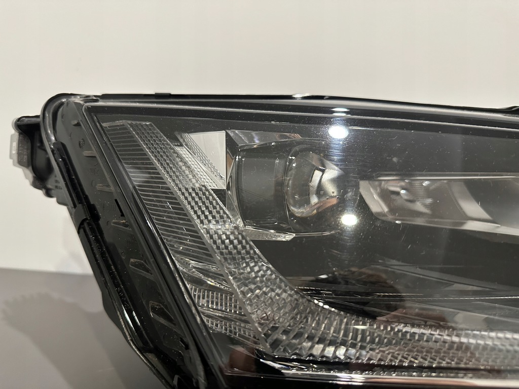 фото №9, Skoda octavia iv лампа правая full led 5e4941018a