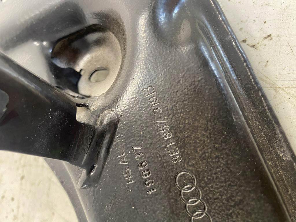 фото №5, Кронштейн кронштейн консолі панелі audi a4 b7 8e1857319b