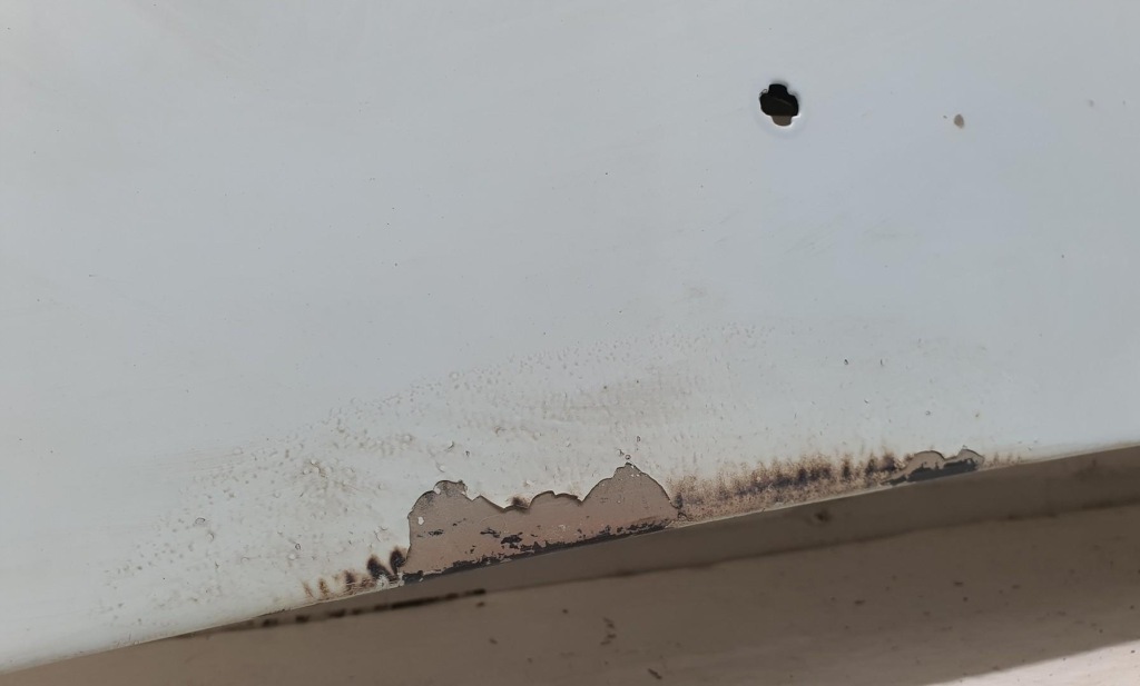 Капот mercedes w115 w114 Зі Шроту