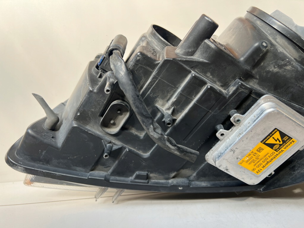 Лампа передняя правая saab 93 рестайлинг  ксенон 1el01031706 / p12842048 Доставка