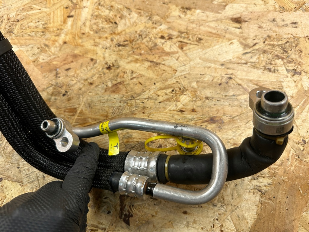 фото №8, Wąż шланг труба кондиціонера tesla model y 1625910-00-c 2020-