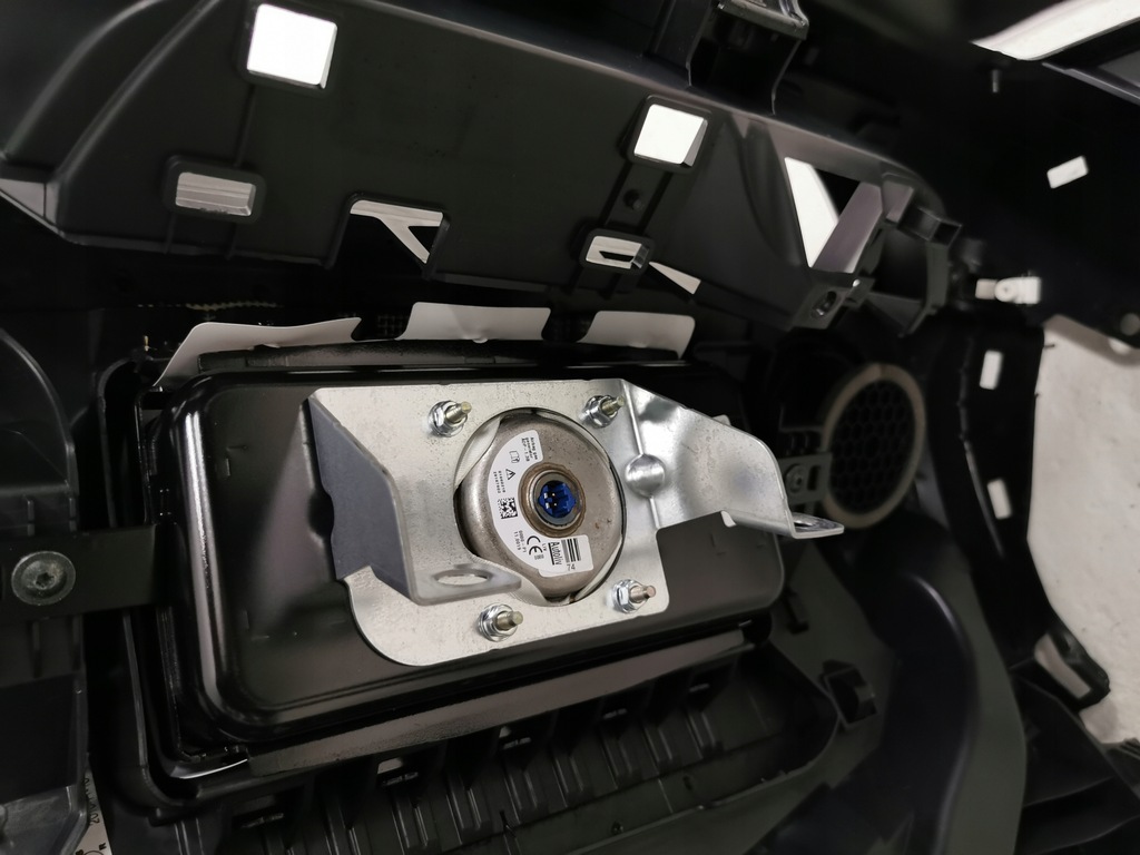 фото №7, Панель приладів консоль renault clio iv 4