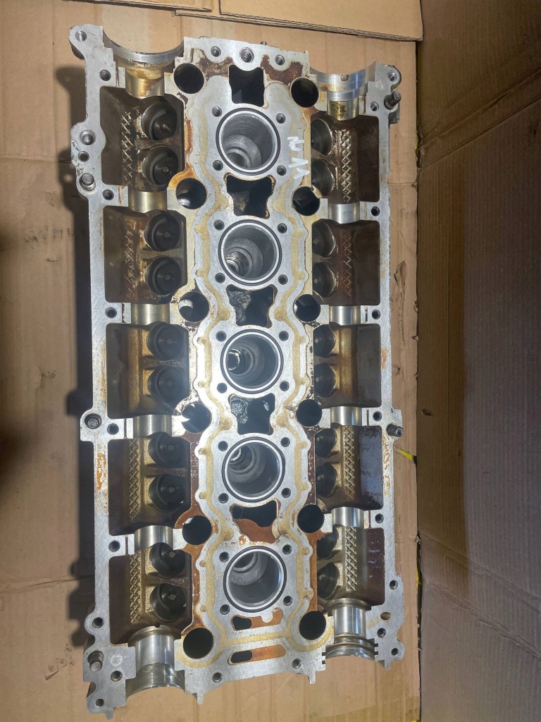 Купити Volvo s60 v70 i 2.4 b5244s 170 km головка двигуна вали 1001837003