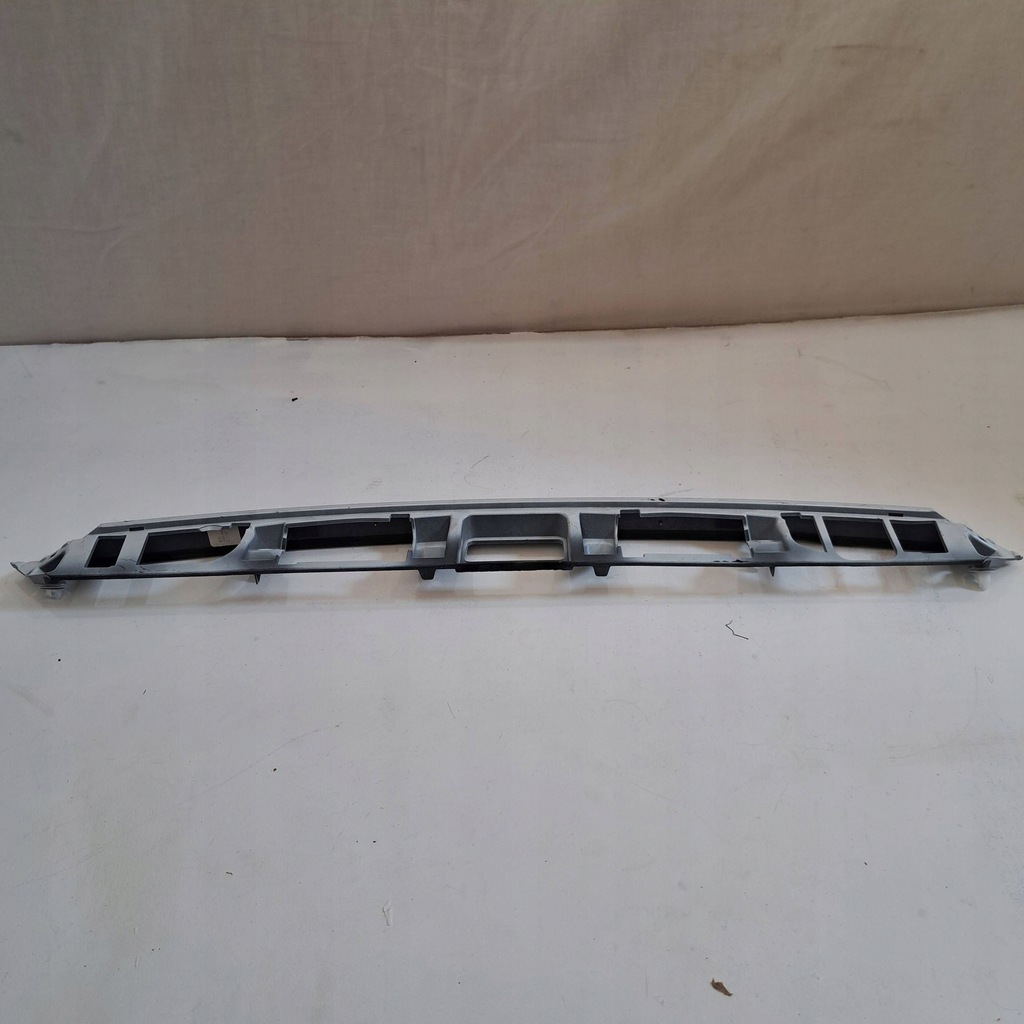 фото №8, Toyota camry viii xv70 накладка накладка задний крышки багажника 76811-33520