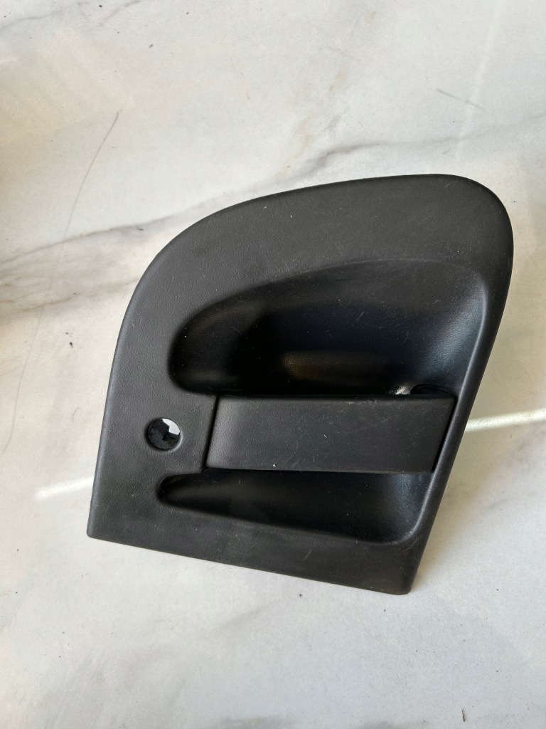 Ручка зовнішня двері права renault midlum 5010441090 Ціна