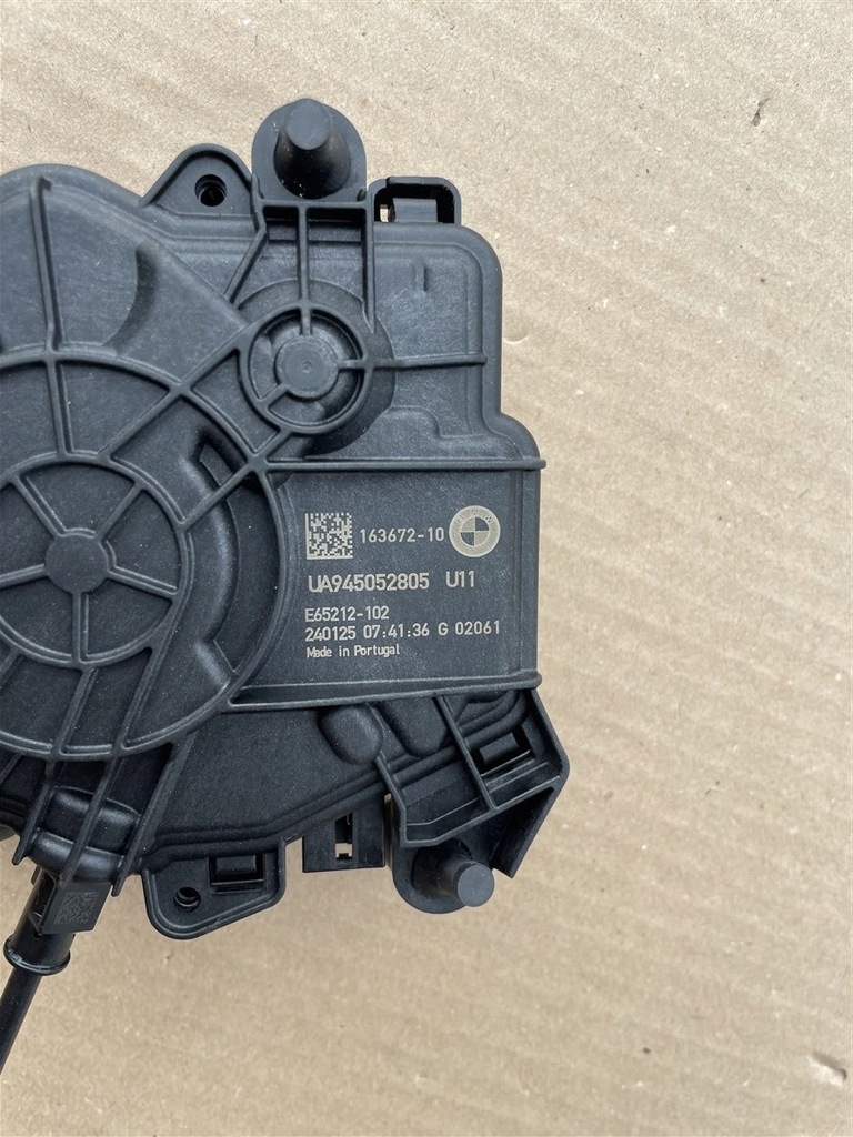 фото №5, Замок крышки багажника задняя доводчик ua945052805 163672 bmw x1 u11 24r