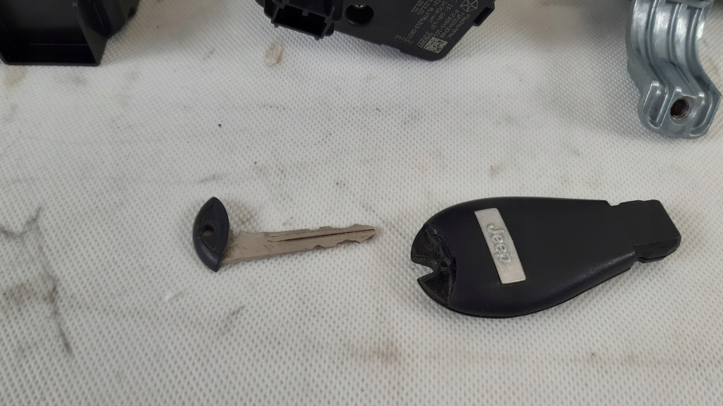 фото №11, Jeep cherokee kl 2.0 mtj бортовой компьютер замок зажигания bsi p56046990af, p56046989ac