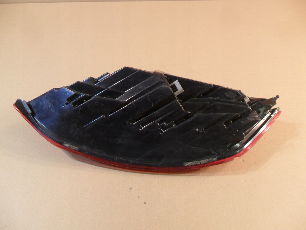 фото №12, Audi tt 8s лампа led задняя левая 8s0945095e