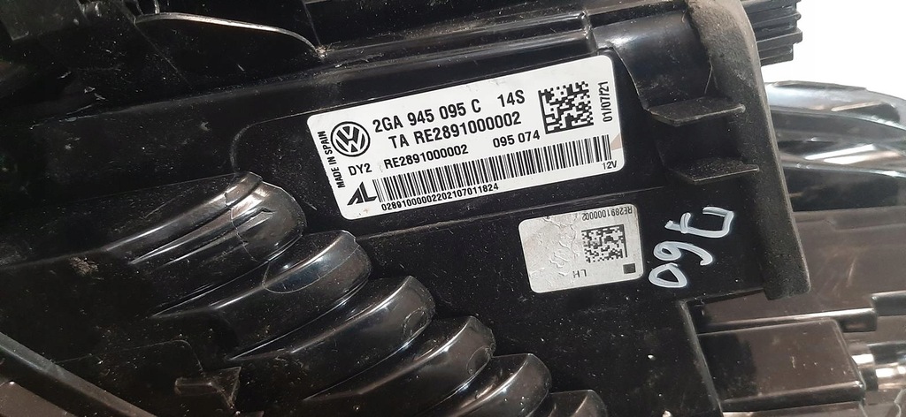 фото №4, Vw t-roc лампа левая задняя led