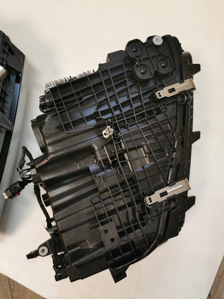 фото №12, Bmw 7 g70 лампа левая правая адаптивный led полный