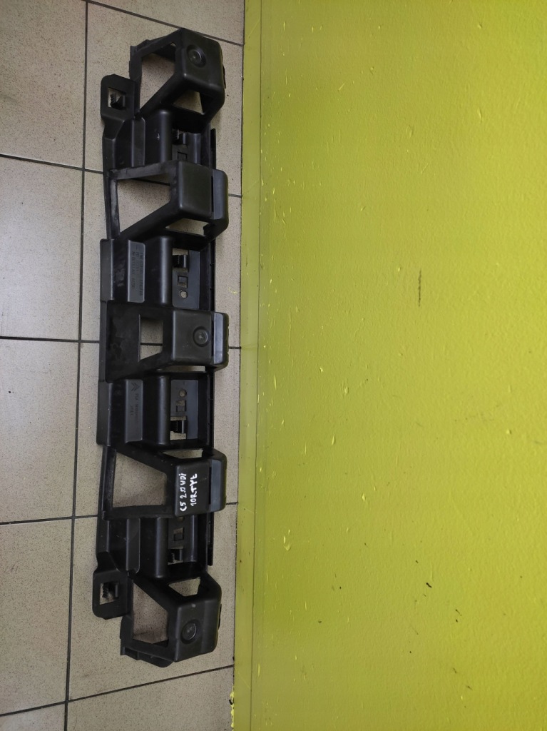 фото №1, Citroen c5 iii направляющая бампера задняя 9681049580