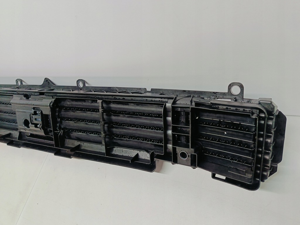 фото №11, Audi q6 e-tron 85h 24- повітропровід впуск повітря шторка жалюзі 85h121219e