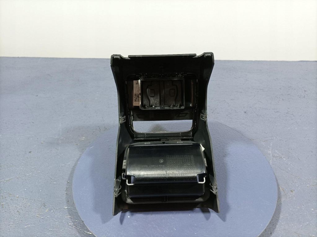 фото №5, Skoda octavia iv решётки обдув туннель среднего задняя 5e3863284