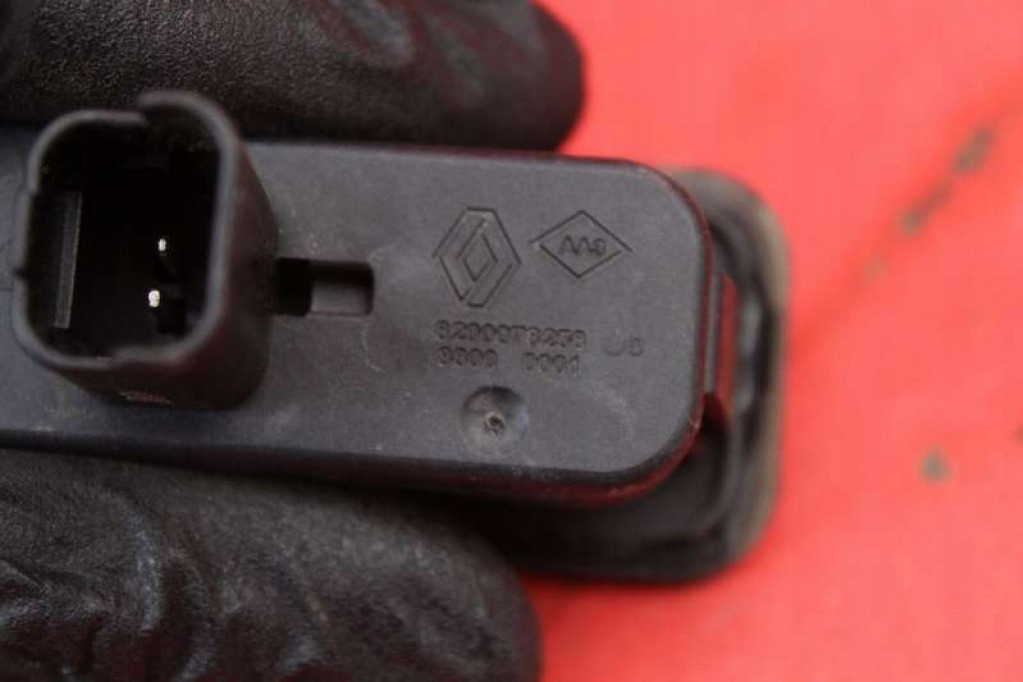 фото №6, Ручка кнопка крышки задняя задний 8200076258 renault modus 04-07