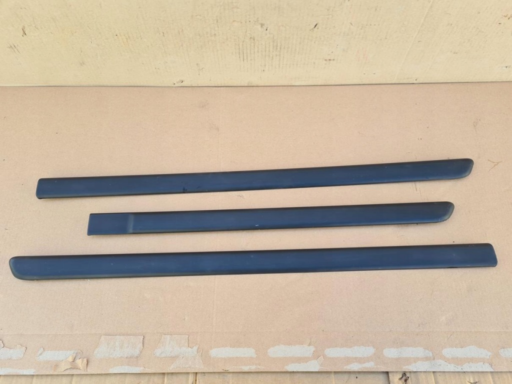 Купити Молдинг двері правий права перед передня fiat idea 735323908