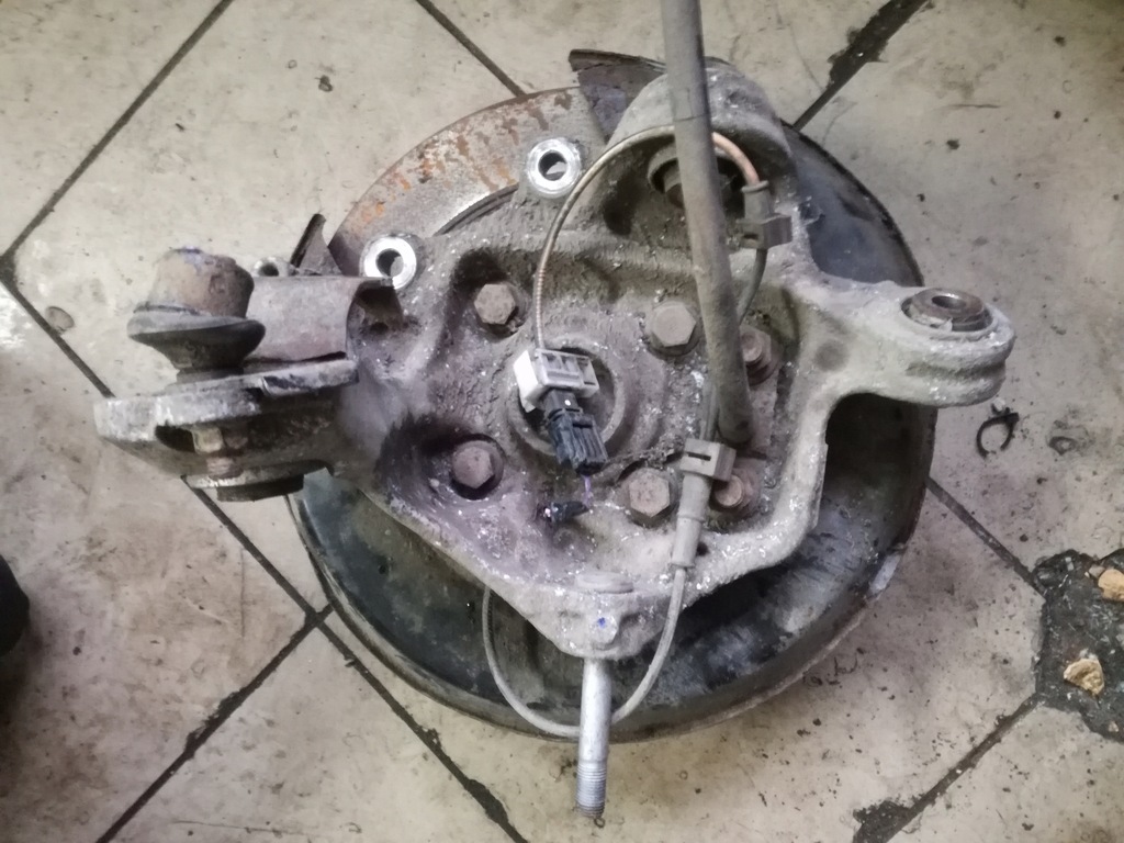 фото №1, Honda accord viii 2,2 i-dtec поворотный кулак паста rt