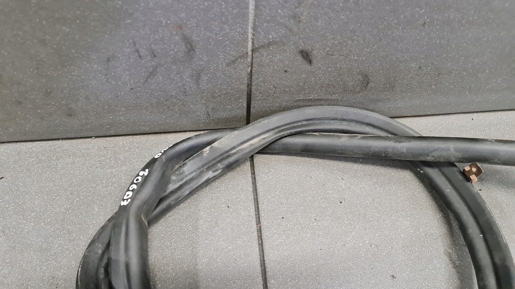 фото №5, Прокладка капот bmw 7 e65 lift 3.0d 8240742