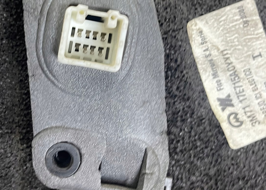 фото №12, Mazda 2 dy 03-07r дзеркало ліва ele. 5-pin кольори