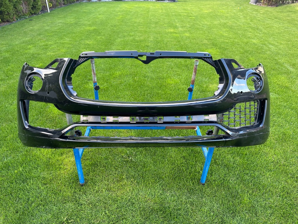 Купити Maserati levante 16-19 бампер перед pdc+spryski оригінал