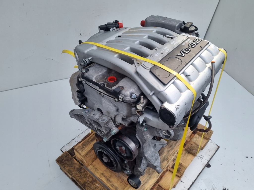 Двигун комплект audi a3 2 8p 3.2 v6 250km гарний стан стиснення bdb Доставка