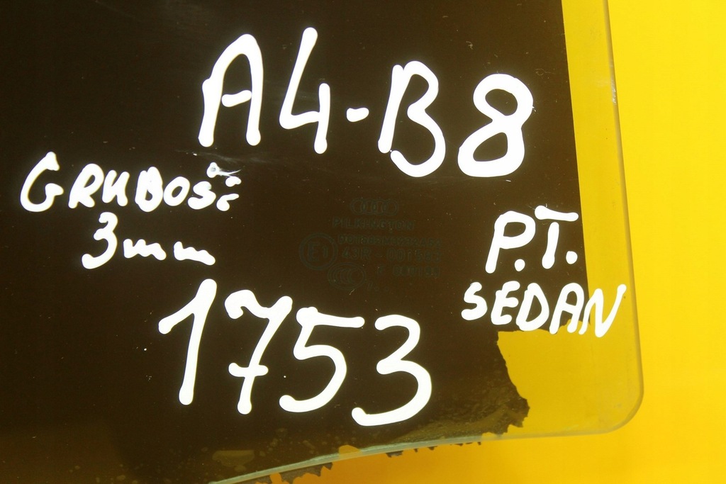 фото №6, Скло бічна двері правий задня audi a4 b8 sedan тонована