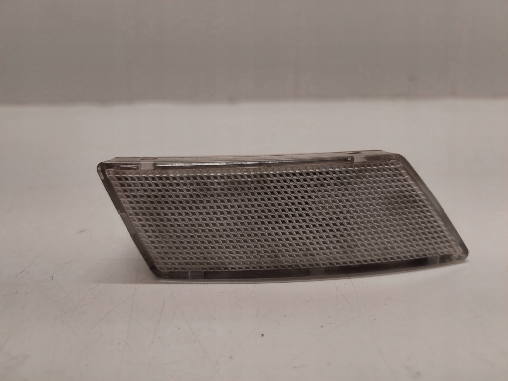 фото №1, Лампа освітлення кабіни правий задня mercedes w204 a2048205601