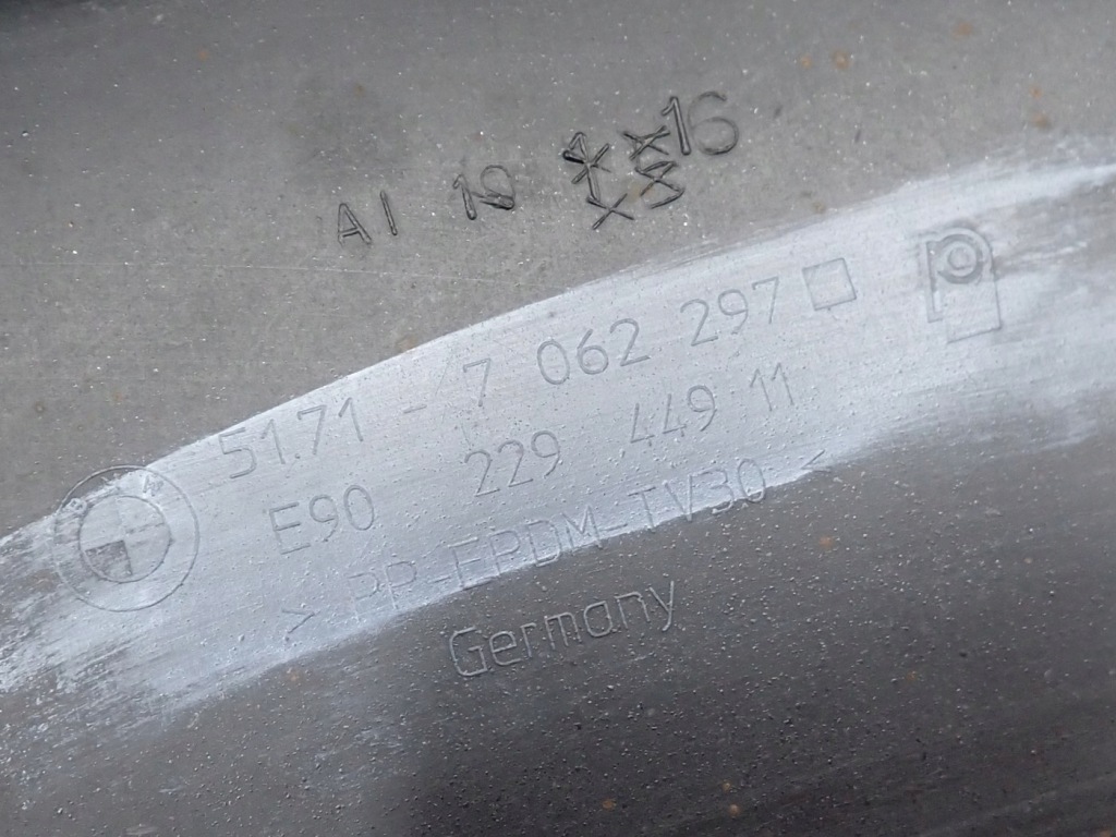 Молдинг накладка порог порог левая 5171-7062297 22944911 bmw 3 e90 e91 2005r Доставка