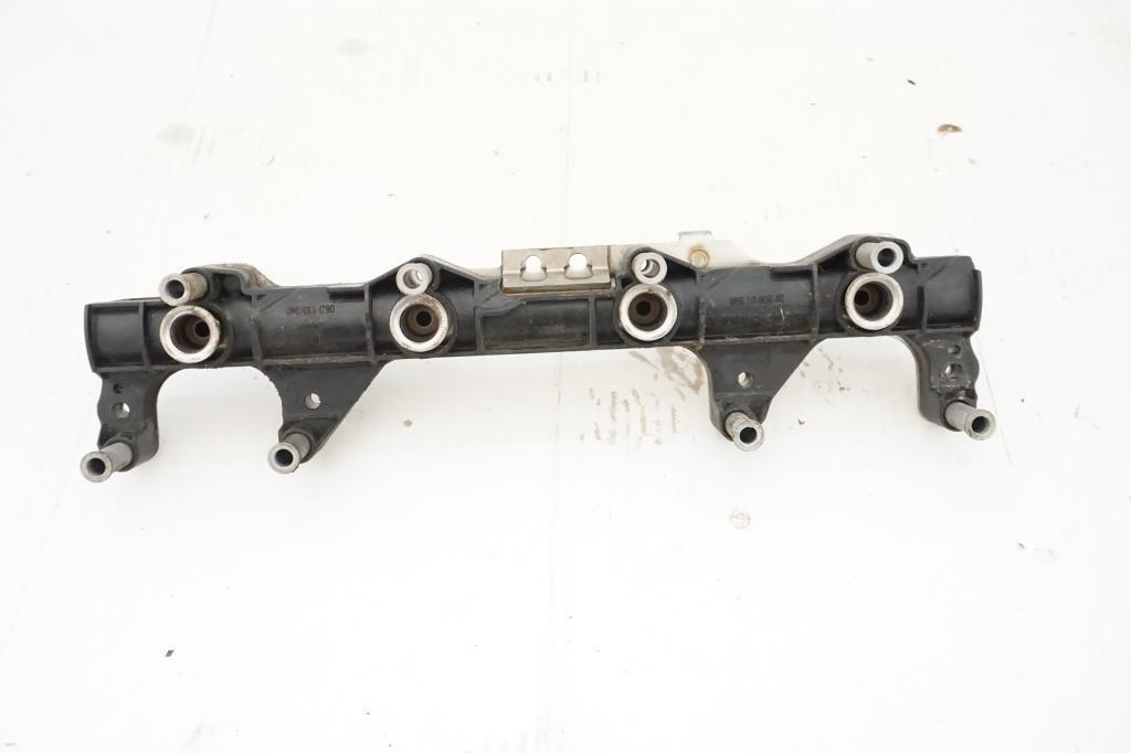 фото №1, Молдинг упорскування vw golf v plus 2.0 fsi 06d133340