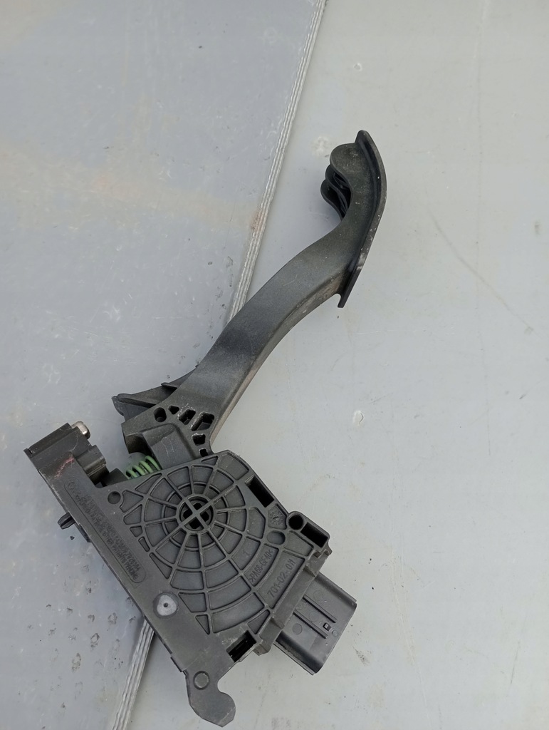 фото №4, Skoda оригинальный номер 2q1723503