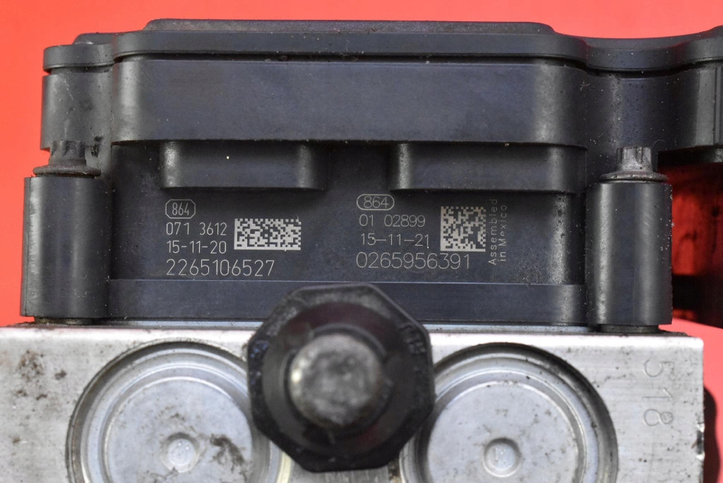 Купити Насос abs 1037797-00-c tesla model s p85d awd 12-20