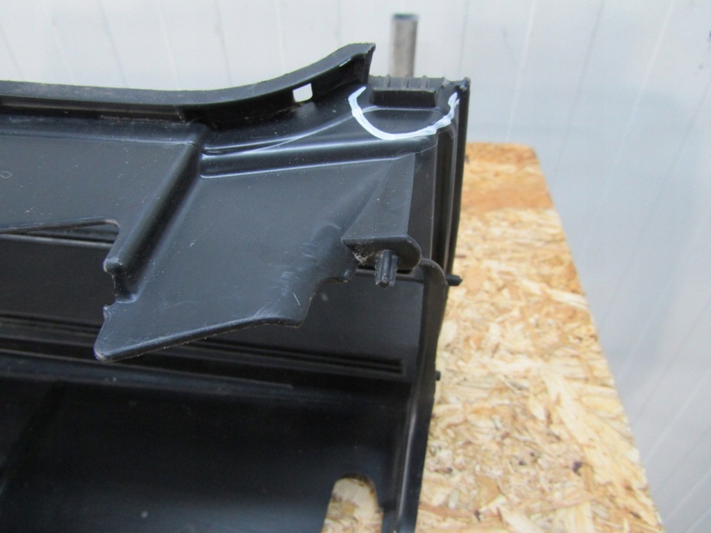 фото №16, Воздуховод впуск жалюзи воздуха bmw 7 f01 f02 6 f06 f12 11-15