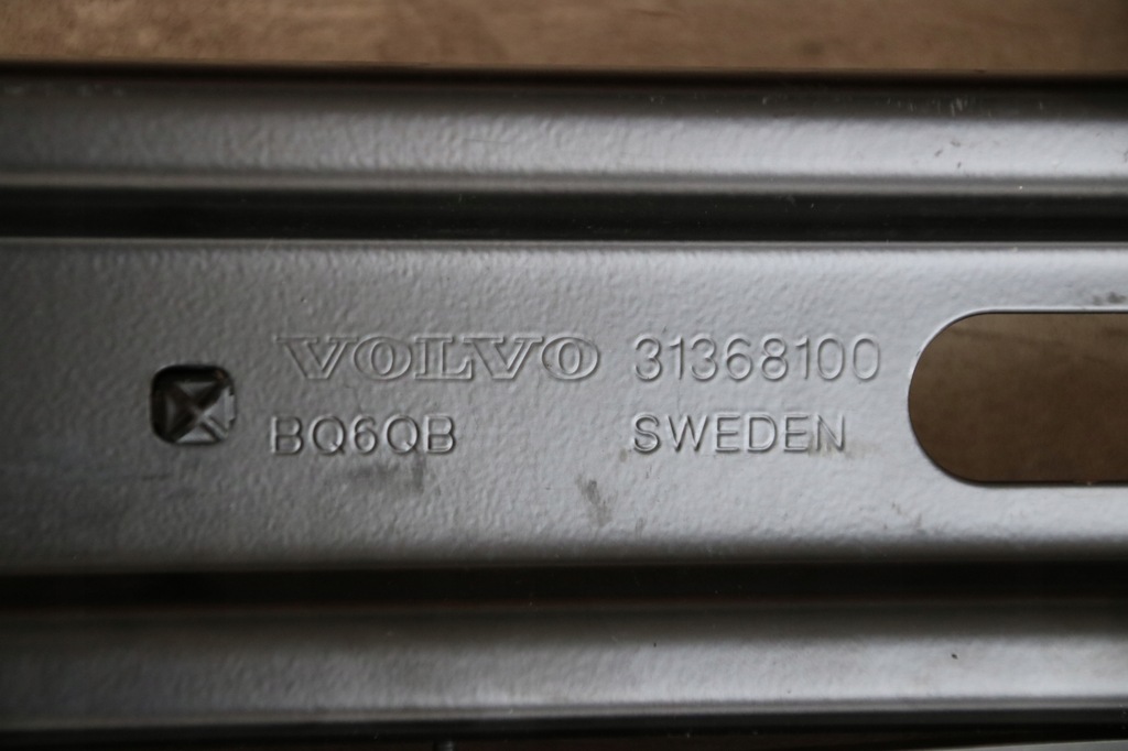 фото №11, Volvo xc60 xc 60 i lift pas передний усилитель передний замки капот балка