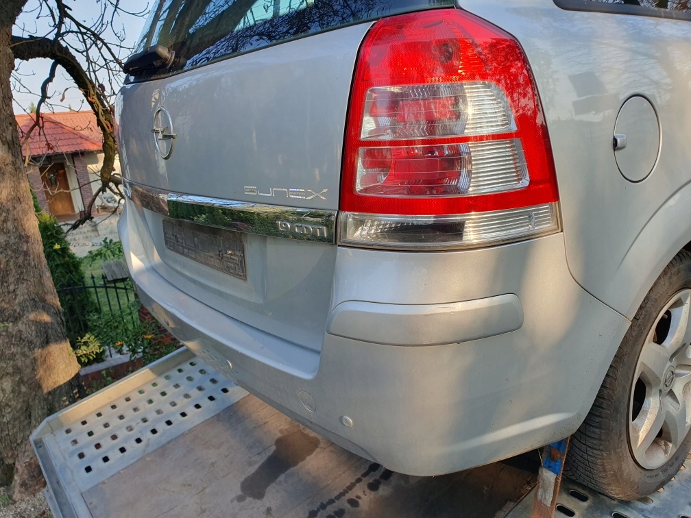 Крышка предохранителей 13125865 opel zafira b 2 2007 z157 1,9 cdti 120km Доставка