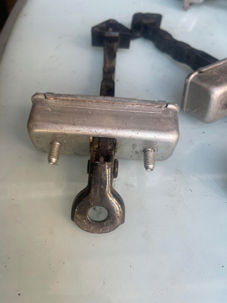 фото №6, Обмежувач двері mazda cx5 12-2018r перед задня