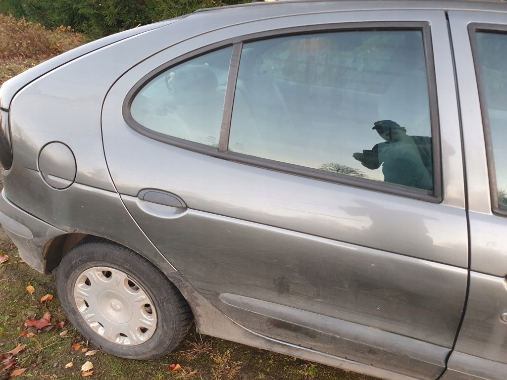 Капот крышка двигателя renault megane 1 1 97r 1.6 8v ben lak mv630 Доставка