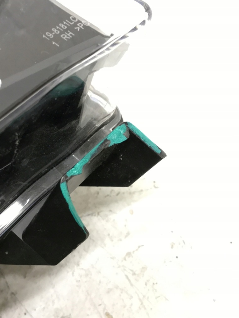 Противотуманная фара правый led drl tesla 3 y 1624798-00-a оригинал с Разборки