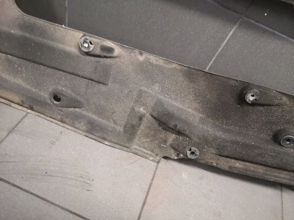 фото №11, Защита подвеска правая audi a8 d3 ii lift материал