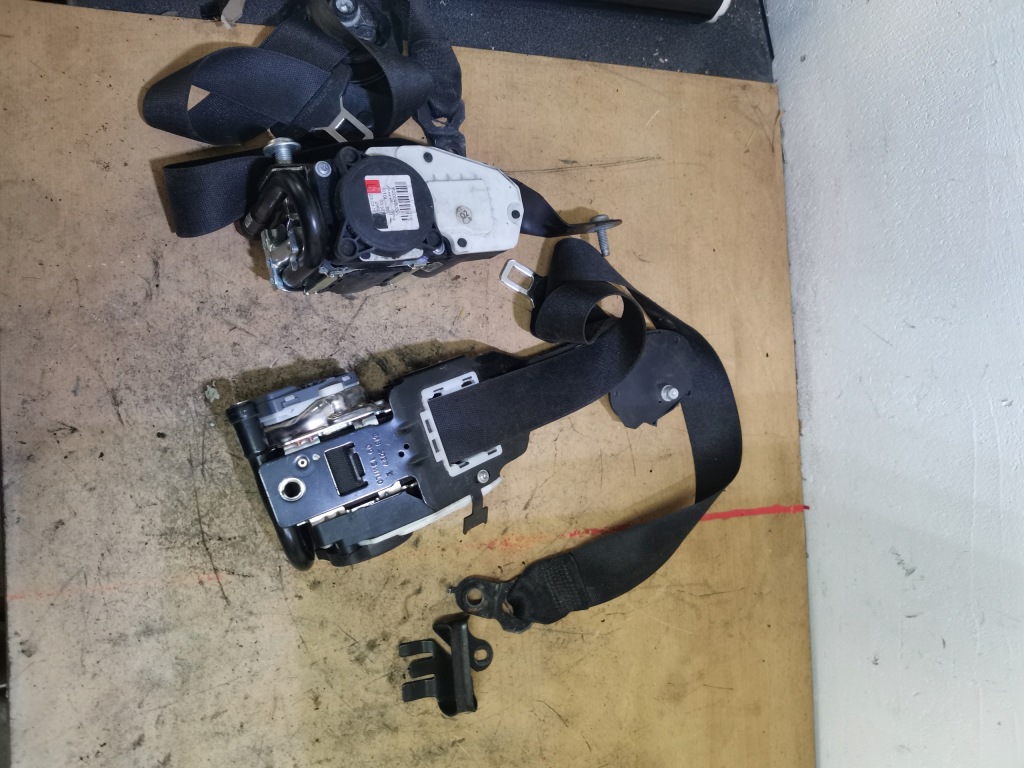 Ремінь безпеки правий перед mercedes w212 рестайлінг  620048100 a2128609285 Київ