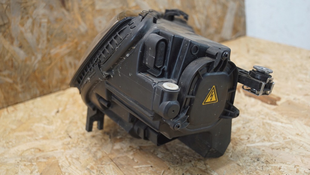 фото №9, Лампа лівий перед audi a4 b9 ксенон 8w0941005a