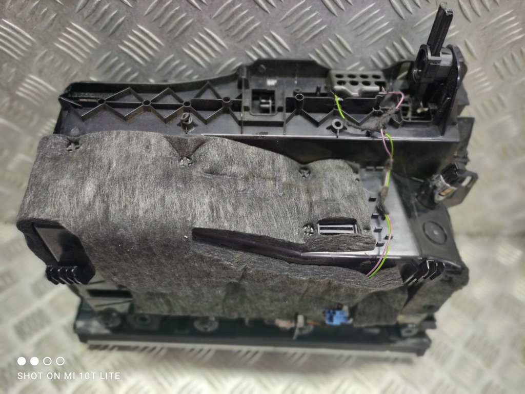 фото №5, Бардачок пассажира mercedes-benz оригинальный номер a2046802691