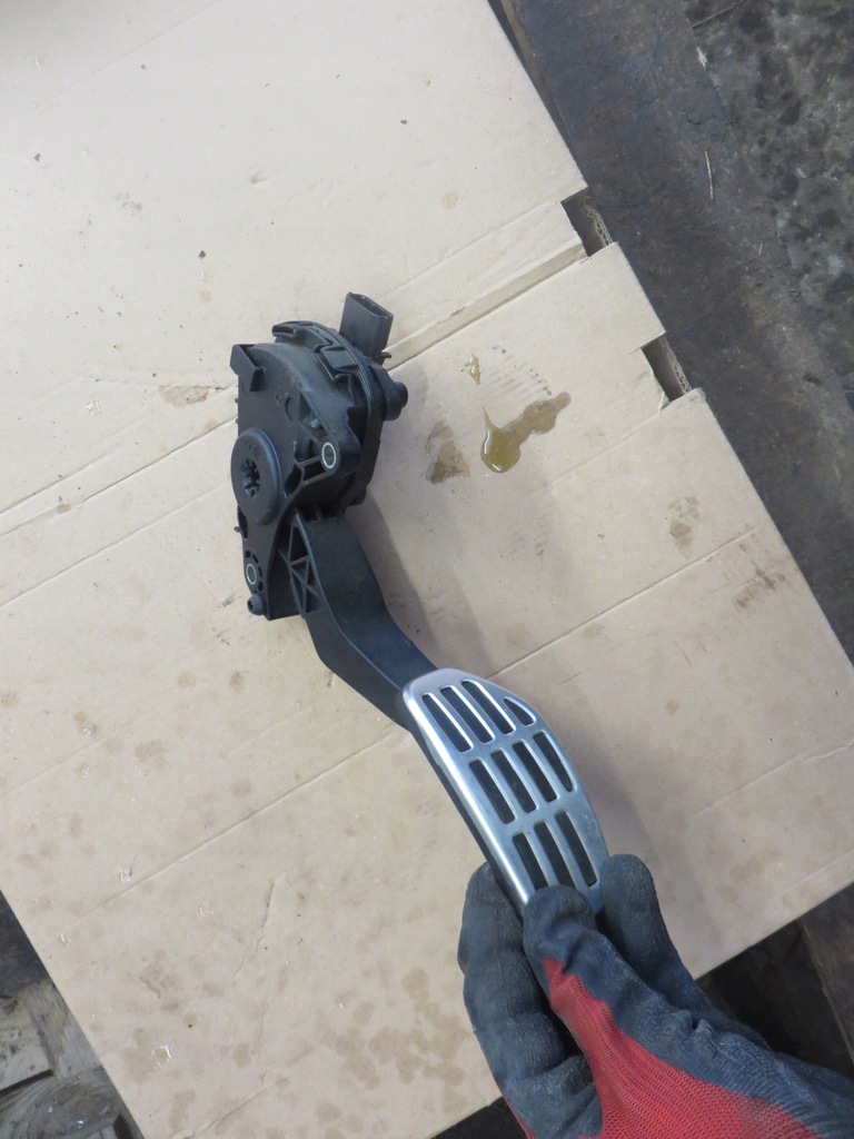 фото №1, Nissan qashqai j11 педаль потенціометр 180024ba0b r